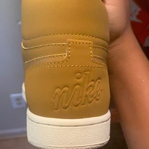 wmns nikes ! now in || Romulus Michigan .